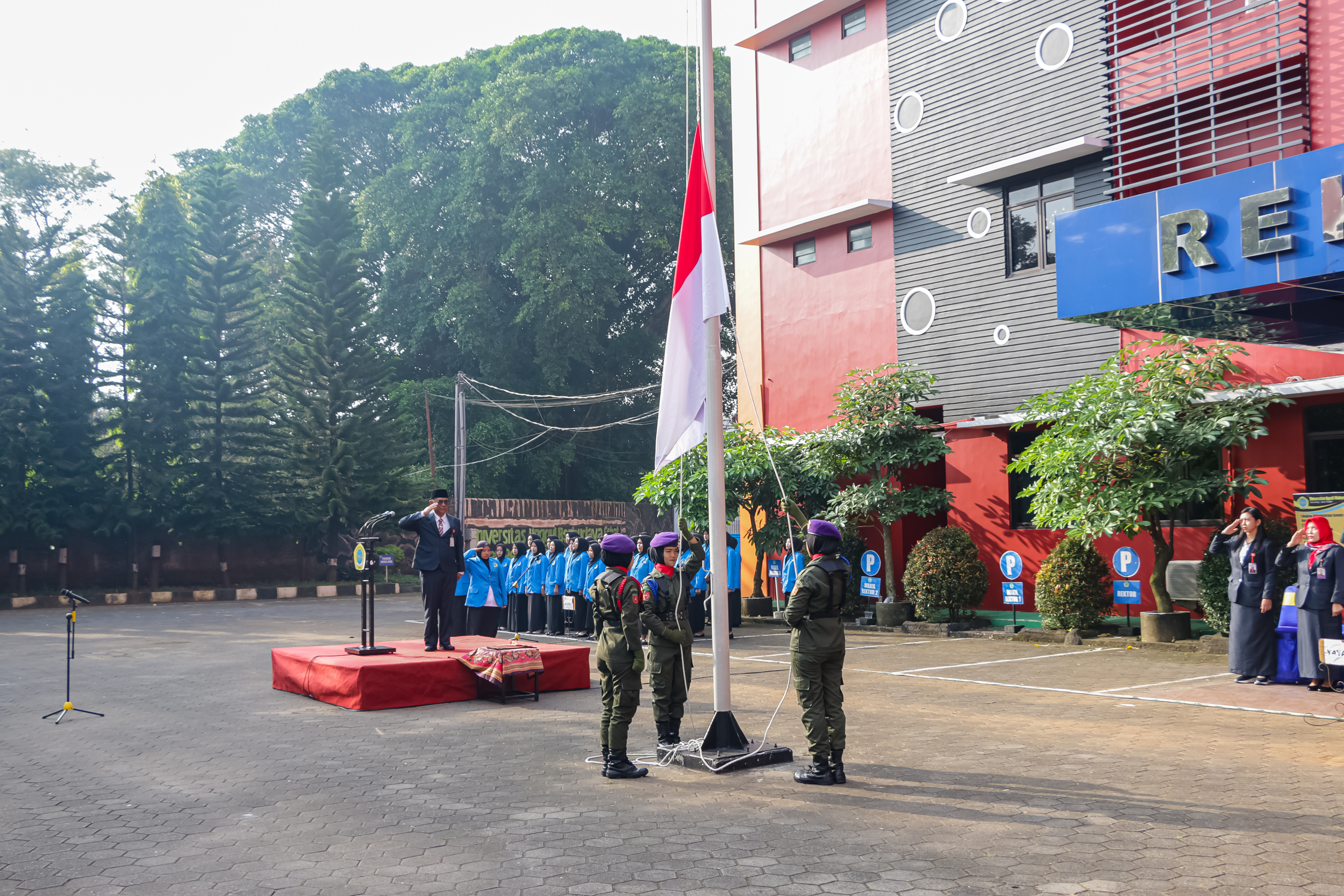 Upacara Hari Pendidikan Nasional tahun 2025