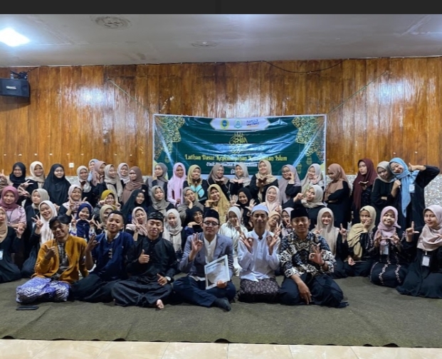 DOKUMENTER UKM UKKI PERIODE 2023/2024 KEGIATAN LDKKI UNIVERSITAS NGUDI WALUYO