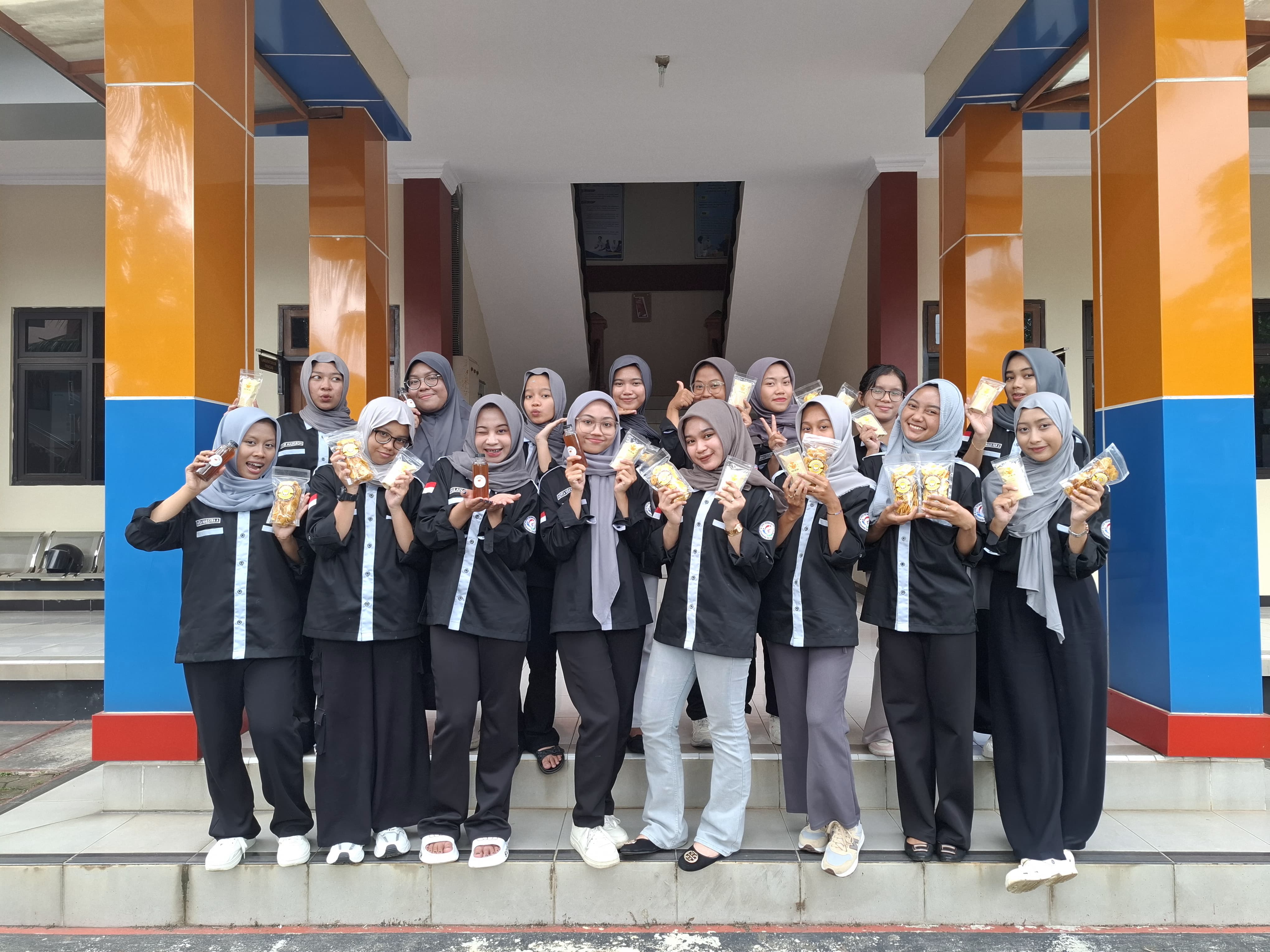 UKM Kewirausahaan Ciptakan Inovasi Produk Lewat Kegiatan Brand Making 2025