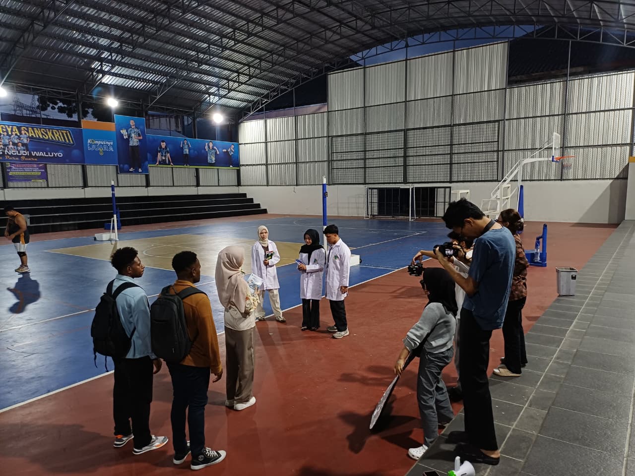UKM Sinematografi UNW Dokumentasikan BTS untuk Bahan Konten dari Kegiatan Take Video Project PMB